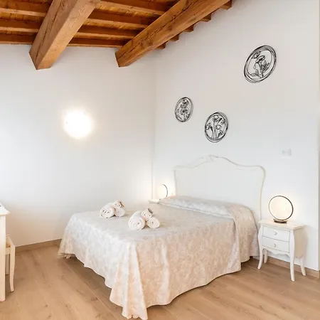 Ai Dossi Lantgård Verona