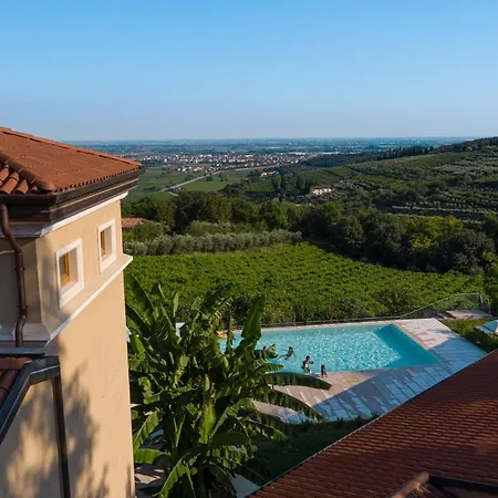 Farm stay Ai Dossi *