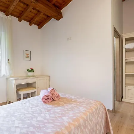 Farm stay Ai Dossi Verona