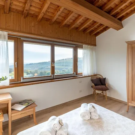 Farm stay Ai Dossi *